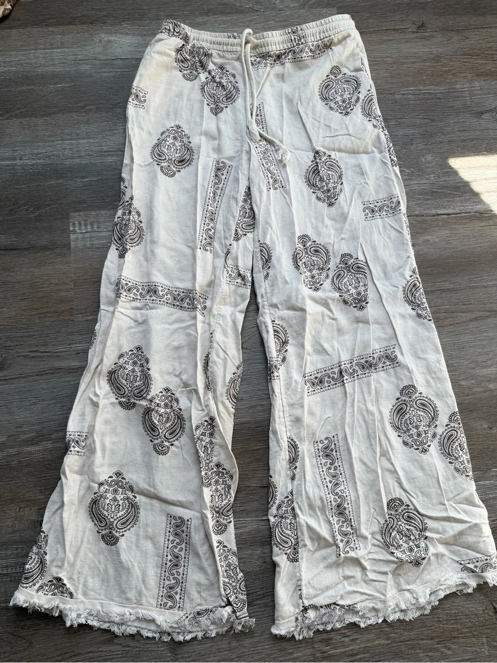 Divided Boho Wide-Leg Printed Lounge Pants Paisley Cream Brown Hippie Boho XXS - Picture 2 of 7